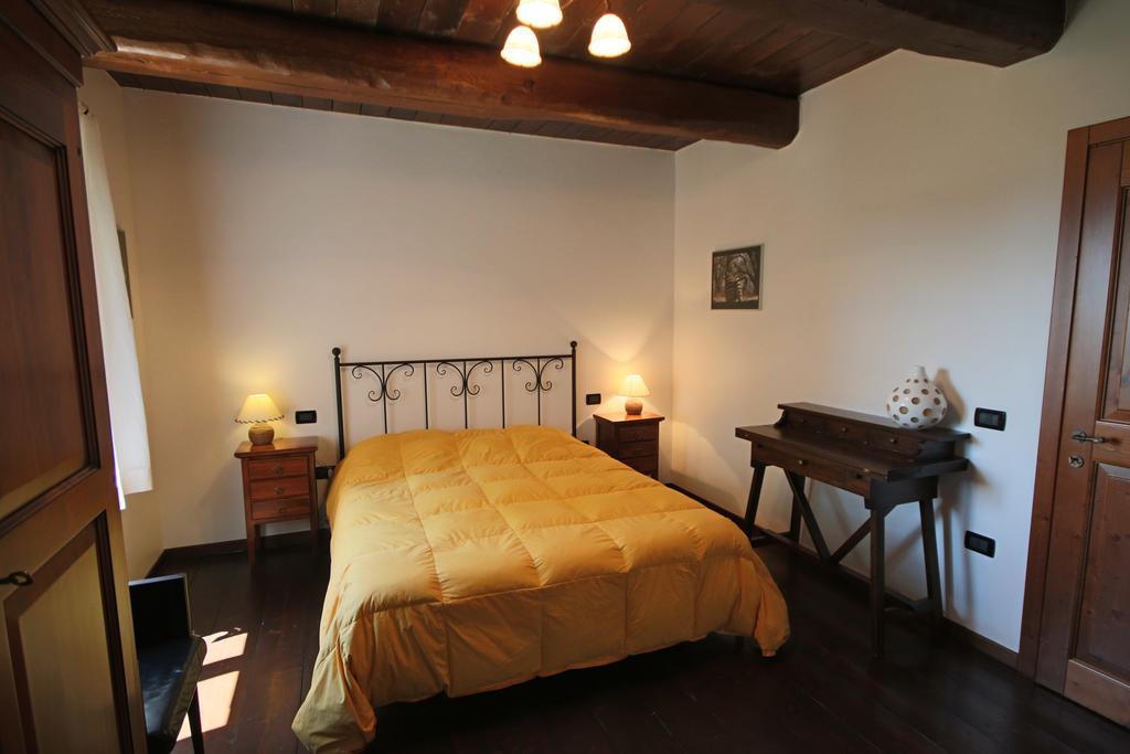 Agriturismo Valdifiori Sassoferrato Δωμάτιο φωτογραφία